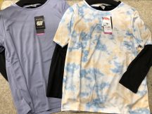 紫外線対策にレイヤードTシャツ。