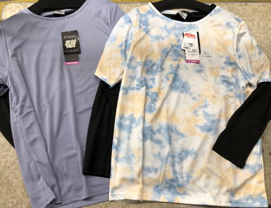 紫外線対策にレイヤードTシャツ。