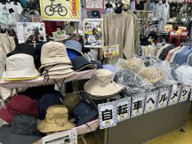 自転車ヘルメット各種揃いました！