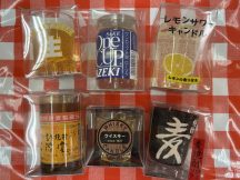 お盆に「故人の好物ろうそく」。